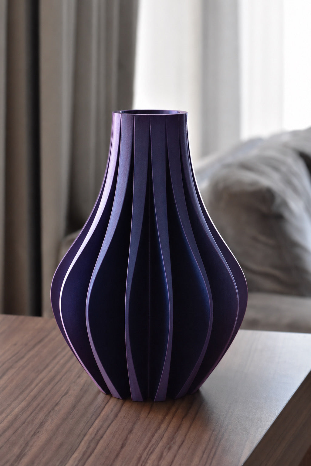 Vase Quiet Drama